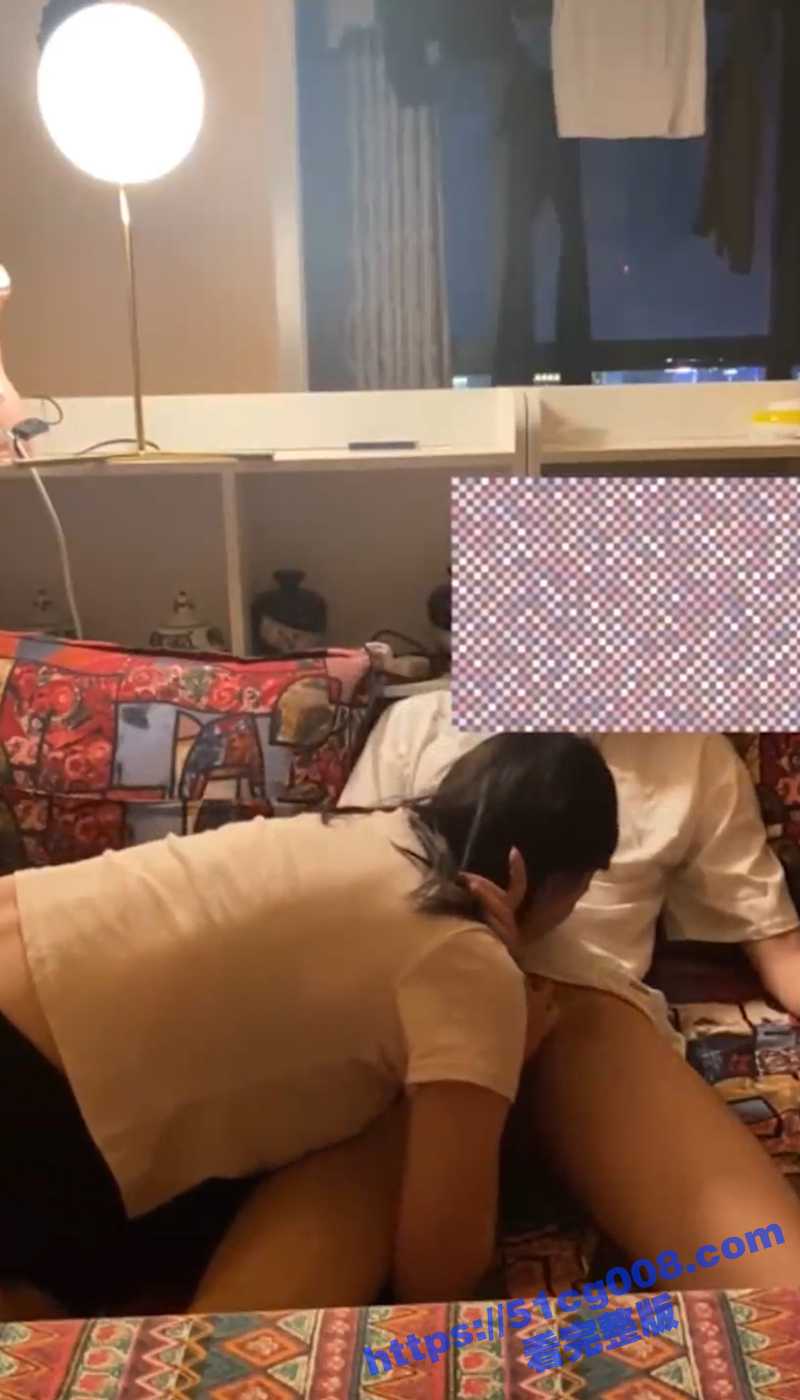 楼道调教 大二女生挑战楼道打炮 惊险刺激 深喉拉丝 完美露脸 要的就是真实！