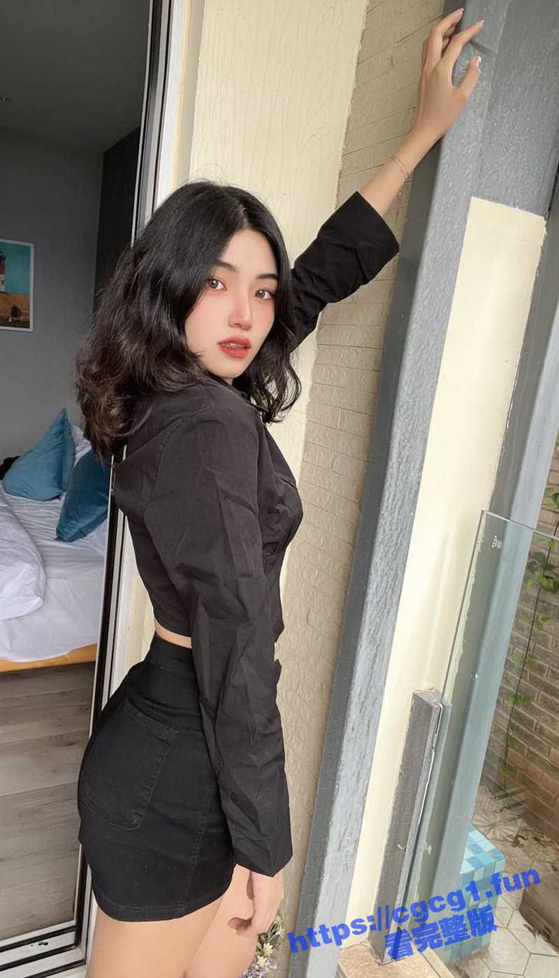极品反差母狗 李晓菲 男友出国 自己滥交约炮被曝光 据说一顿海底捞就能颜射！