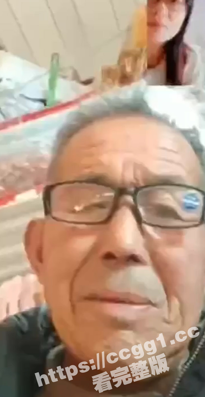 卧槽 这老年人！河南老大爷跟美女裸聊 看着美女掰逼揉胸打飞机 最后也是心满意足的射了出来