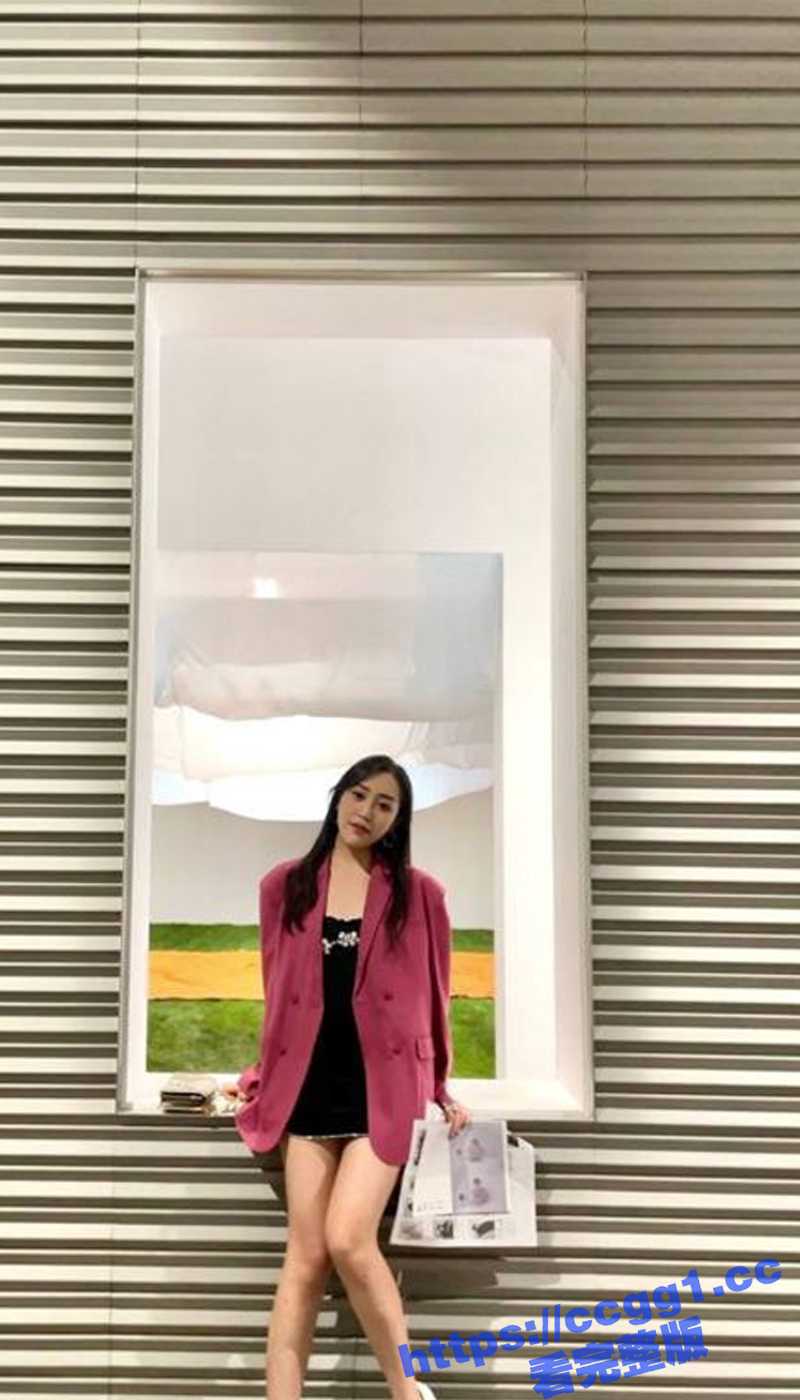杭州某高校 高颜值大四学姐 张沁莉 被同城土豪拿下 露脸高清口交 对镜啪啪！