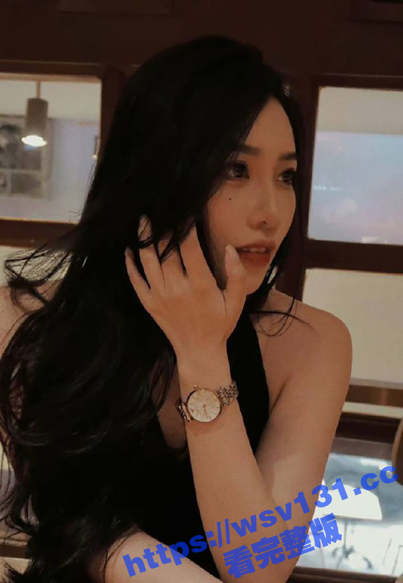 偷情女友的极品闺蜜！女友在外地出差 把她闺蜜约出来带到酒店强推 这极品的身材和颜值操起来就是爽！