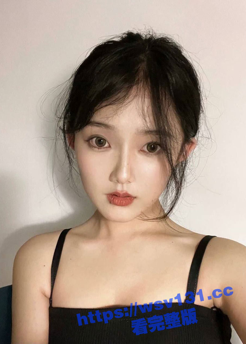 云南艺术学院清纯校花 苏嘉慧 约摄影师私拍全裸私密写真！被摄影师尽情后入！