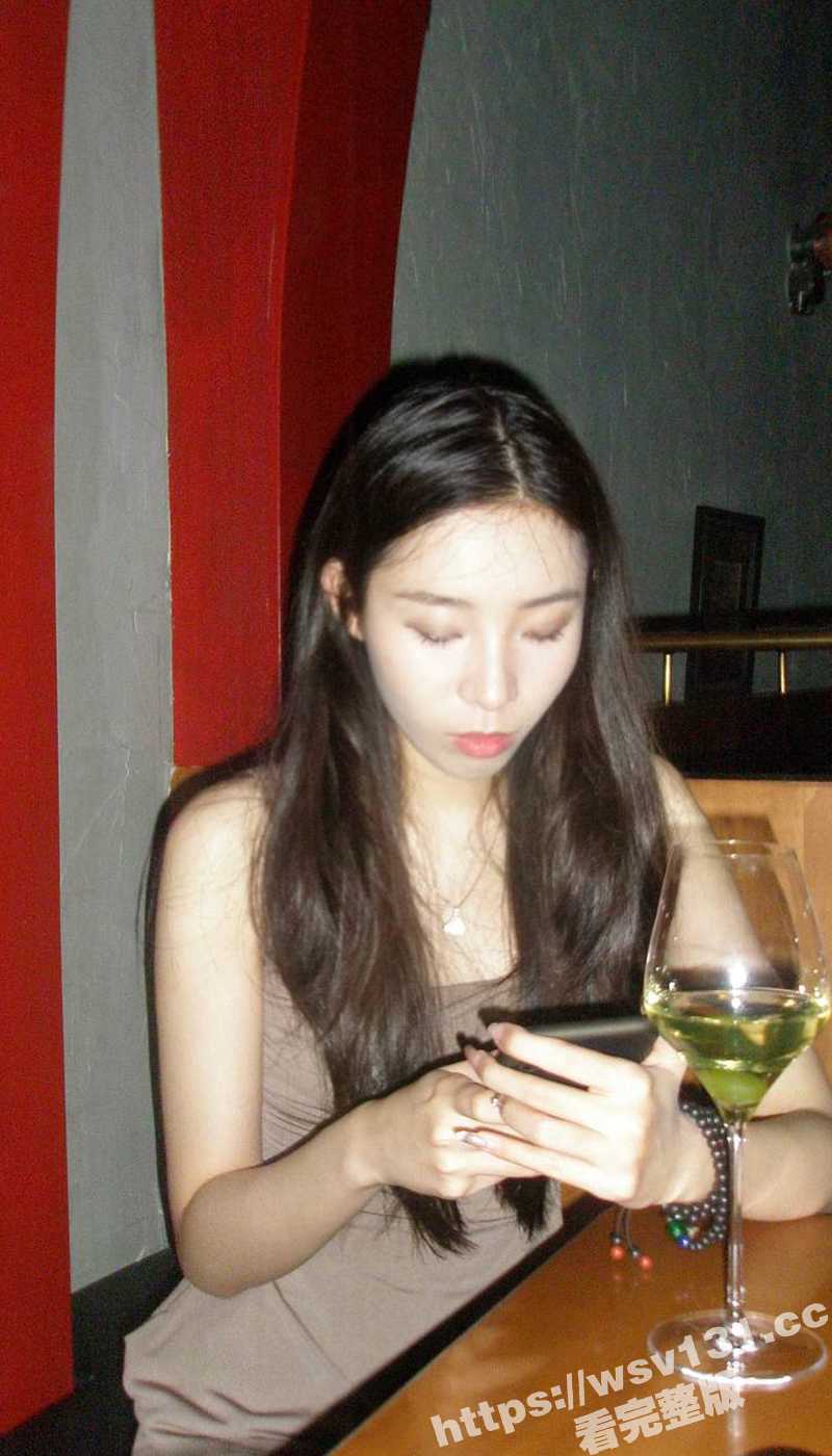 调教湖北良家骚妻小母狗 床下风姿飒爽 温柔妖娆 床上娇喘动听 淫水直流！
