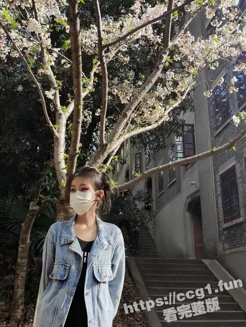武汉已婚少妇 背着老公与情夫裸聊 谁知情夫转手就将裸聊录屏进行贩卖