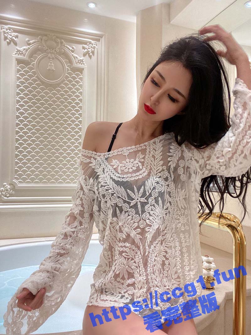 极品身材最美真实空姐迷人蔓CC 和金主爸爸约炮高级群性爱私拍合集 逆天大长腿身材无敌有钱人的玩具