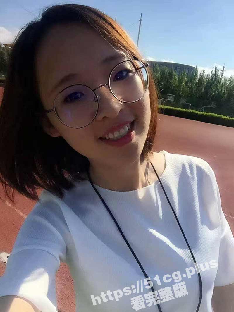 沈阳巨乳学生妹 性爱视频流出 戴上眼镜骚的一批