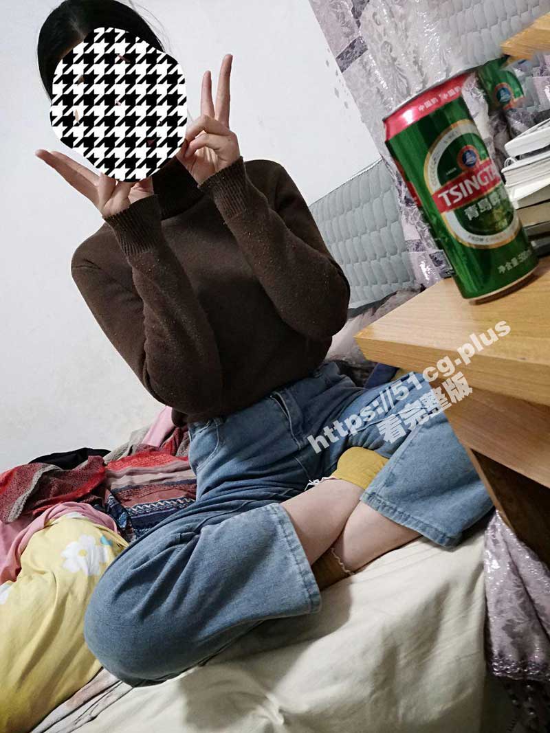 贵在真实！把刚来富士康打工的表妹给灌醉后操了怎么插也不醒