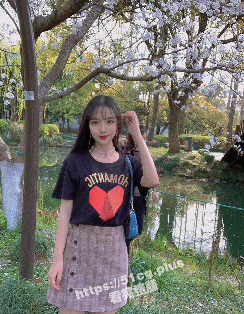 新瓜爆料 吉林大学 反差淫娃校花李婷 性爱视频遭流出！“爸爸用力操我的小骚逼”