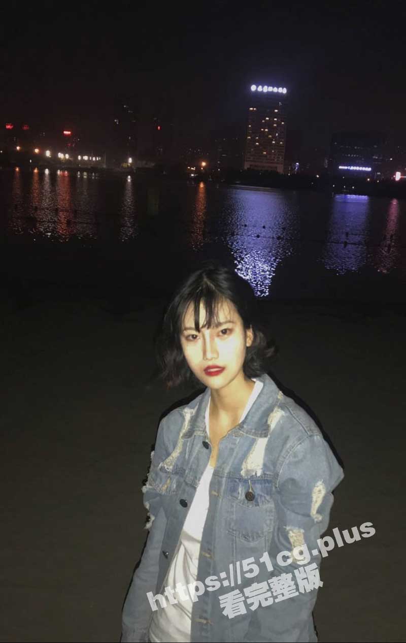 云盘泄密 合肥大一学妹 张雨凝 和男友啪啪视频流出 各种调教超骚对白！年轻就是好 随时随地干她一炮