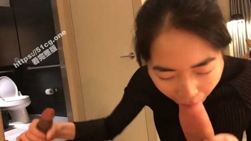 1女战3男 广东外语外贸大学 毕业生张菲菲 旅加（加拿大）与老外4P激情视频流出！居然还有黑人