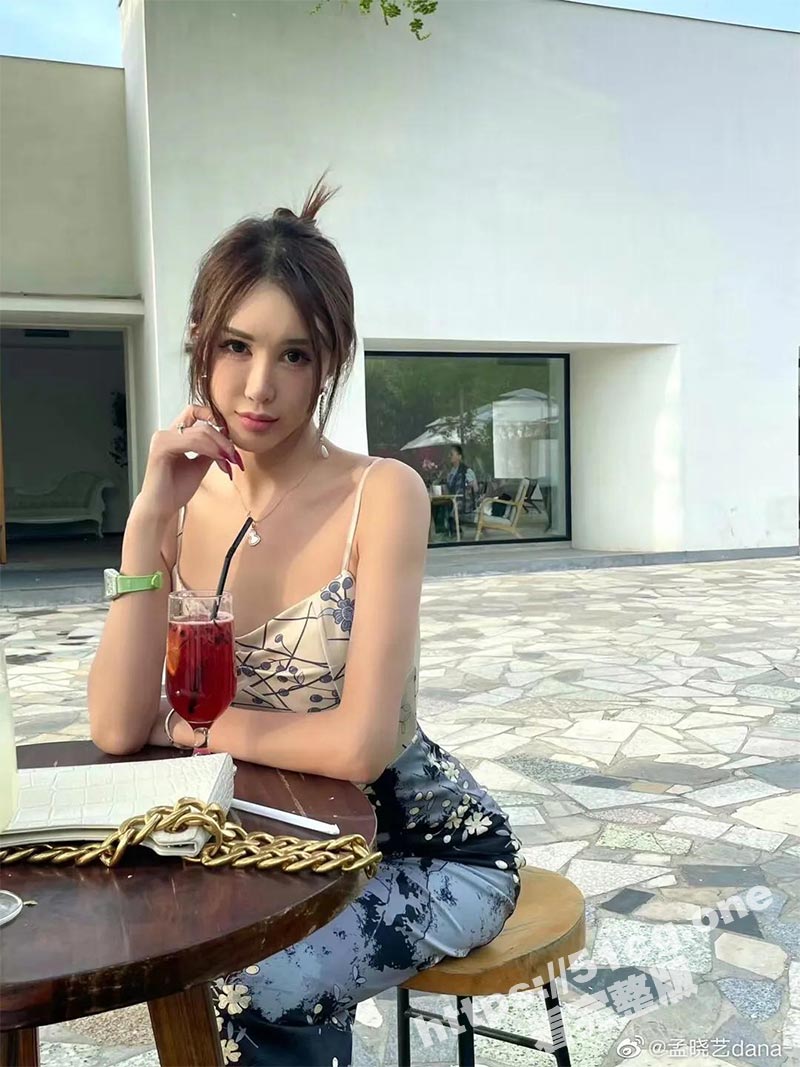 377ee7b4a98349b6a7caa4618b721ae2_noop.jpg