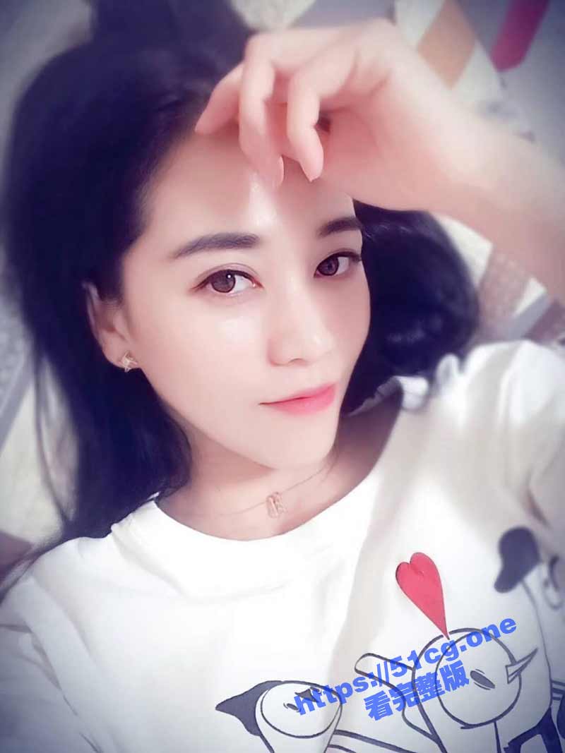 【高端泄密】客户就是上帝 南方售楼小姐 赵一蕊 与 胡子哥 自拍啪啪视频流出