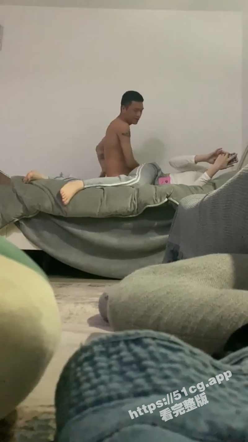 约炮大神！帅小伙露脸征服3位娇滴滴漂亮小姐姐 “咸的我不要咸的” 对白刺激