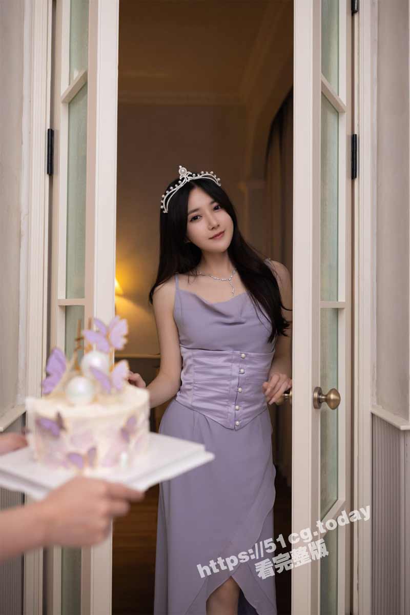 秀人网顶流女神 鱼子酱Fish 大尺度福利 S形身姿前凸后翘 逆天美腿性感销魂！