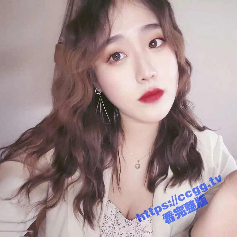上海职场女白领 周琳琳 不雅视频流出 反差骚母狗多体位交欢 露脸吃鸡口技精湛！