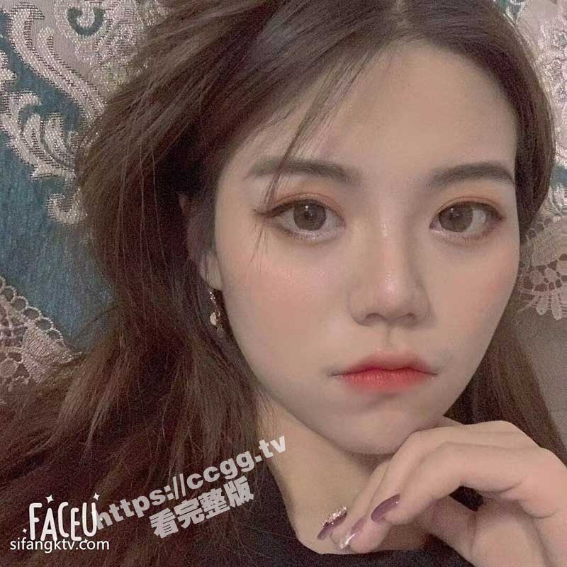 前女友曝光 极品反差小母狗 何颖颖 和男友分手后性爱视频遭流出
