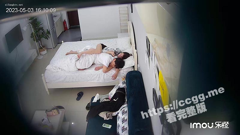 异地恋小情侣 假期酒店开房泄欲 惨遭偷拍 高颜值校花美女被男友无套中出！
