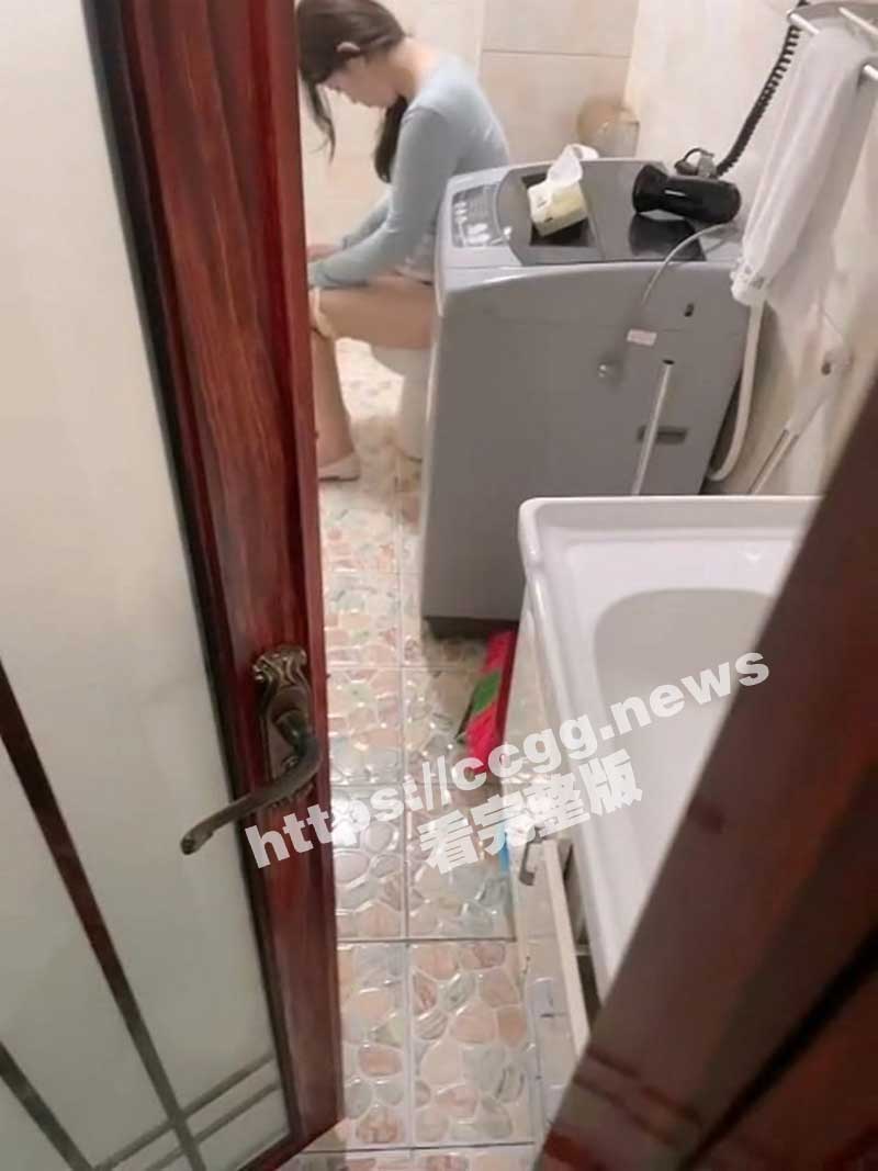 灌翻美女邻居，不顾幼儿园在家，按在床上使劲爆操女邻居大屁股！