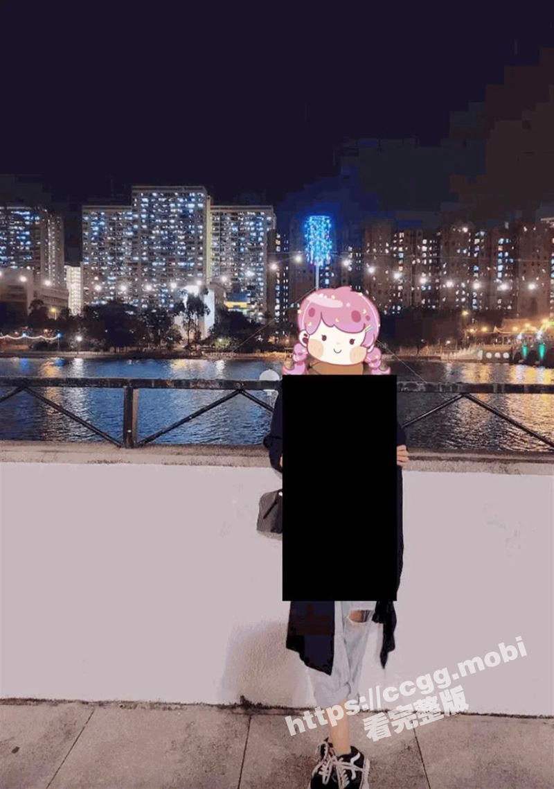 良家妇女爱露出！香港40岁辣妈“晒胸”成瘾 走遍公共场所拍120多张裸照 56分钟视频流出！