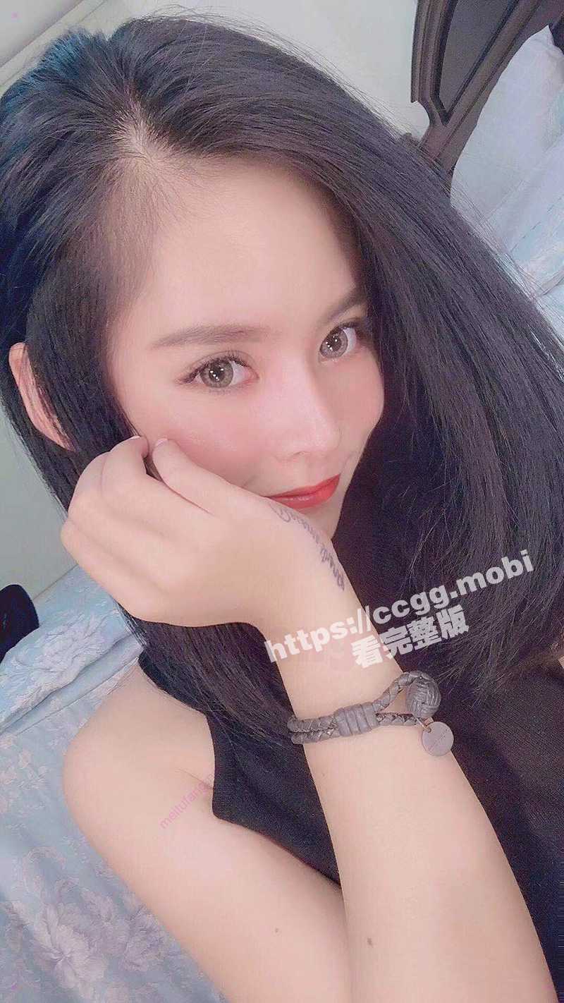 台湾刺青女神 自慰私拍泄露 男友曝光淫荡行径 揉奶抠逼享受乐在其中！