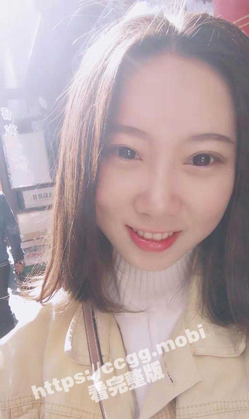 喜欢扮演挨操小女警的极品大三巨乳女友 被男友操的嗷嗷叫 小穴户型很好看
