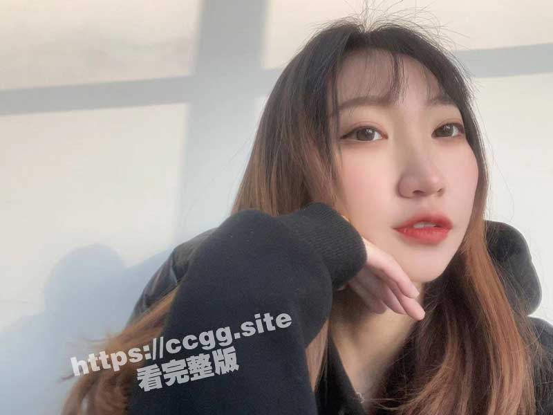 河北保定反差婊英语老师「徐慧丽」 平常高冷女神范 私下开放的不行，目标百人斩！