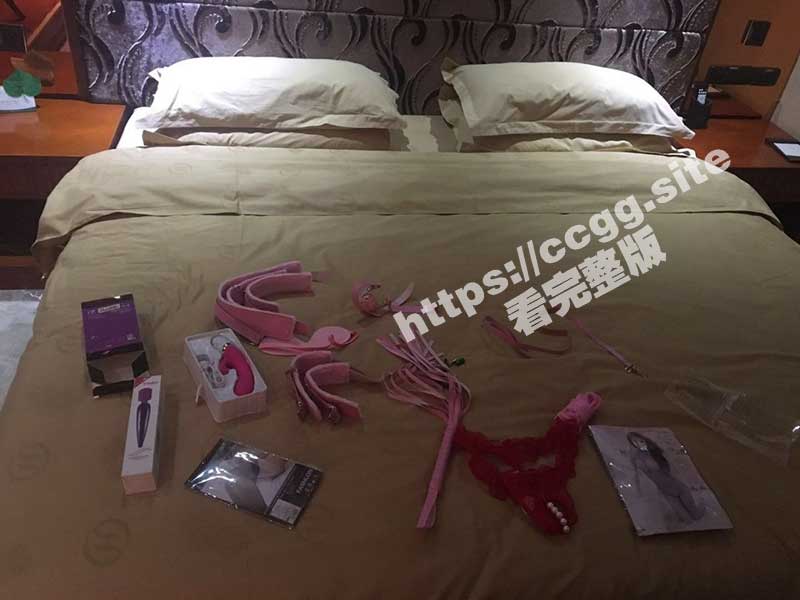 新疆反差小野马 不雅视频流出 痴迷SM调教口技一流 被金主酒店成功征服！