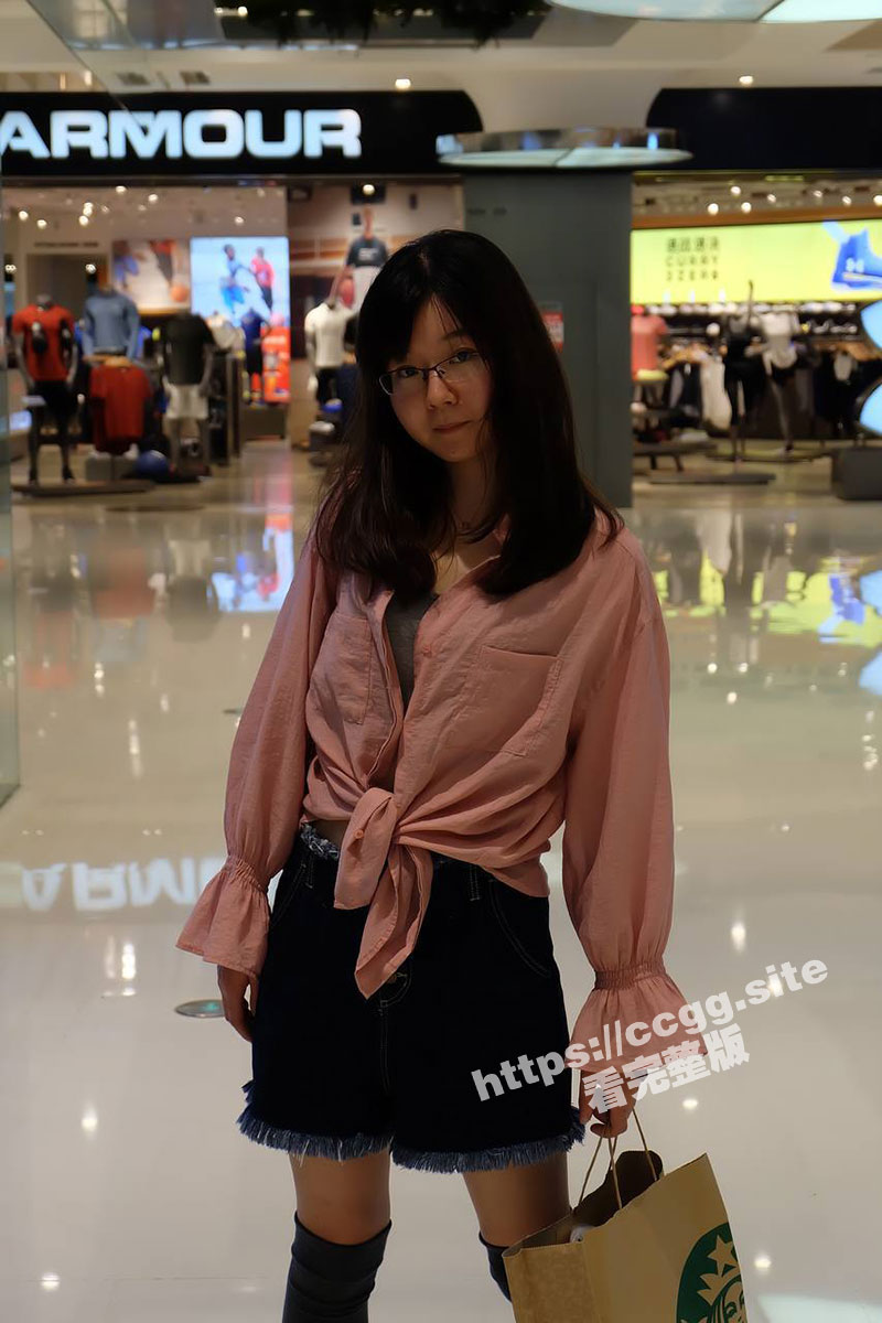 上海第九人民医院护士 倪芳芳 晚上值班自拍奶子 只为满足炮友淫欲！
