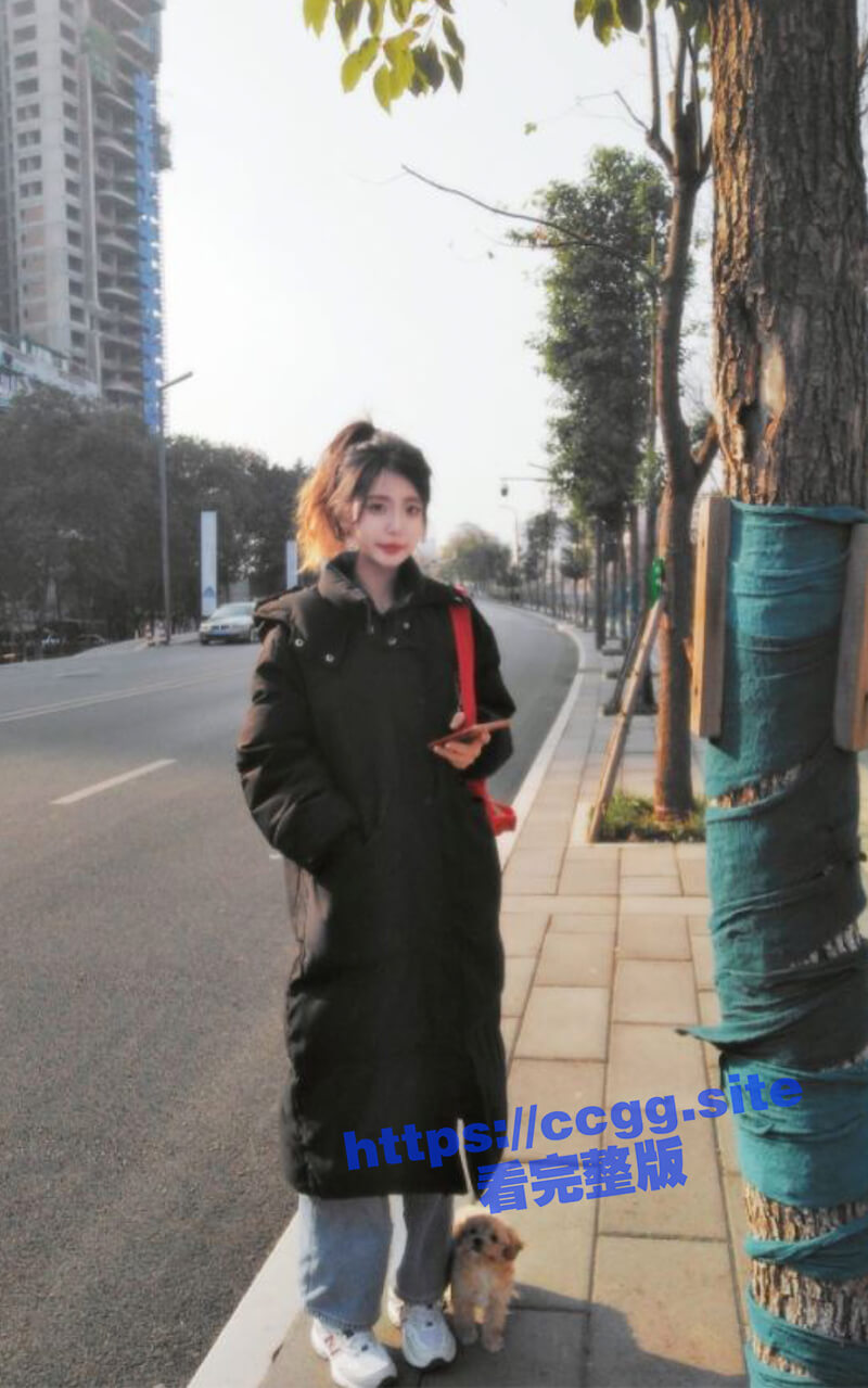 成都兼职平面模特找前任男友与现男友一起3P，真正的性瘾骚货