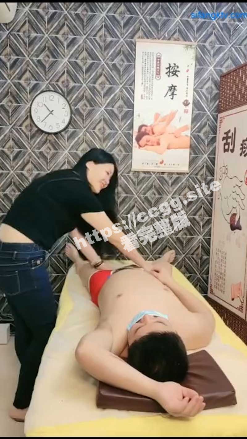 淫荡按摩院 风韵犹存的老板娘勾引顾客做爱