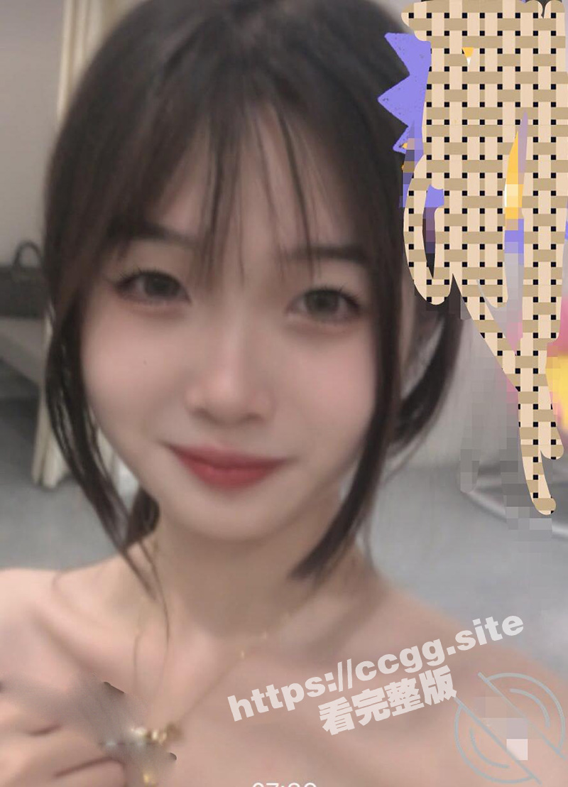 和亲妹妹网恋！哥哥用微信小号钓自己的单纯亲妹妹！偷拍妹妹洗澡让妹妹发自慰视频！