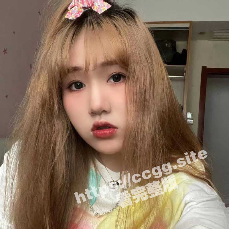 骚鸡前女友 背着男友和野男人裸聊！分手后男友怒曝光裸聊自慰视频