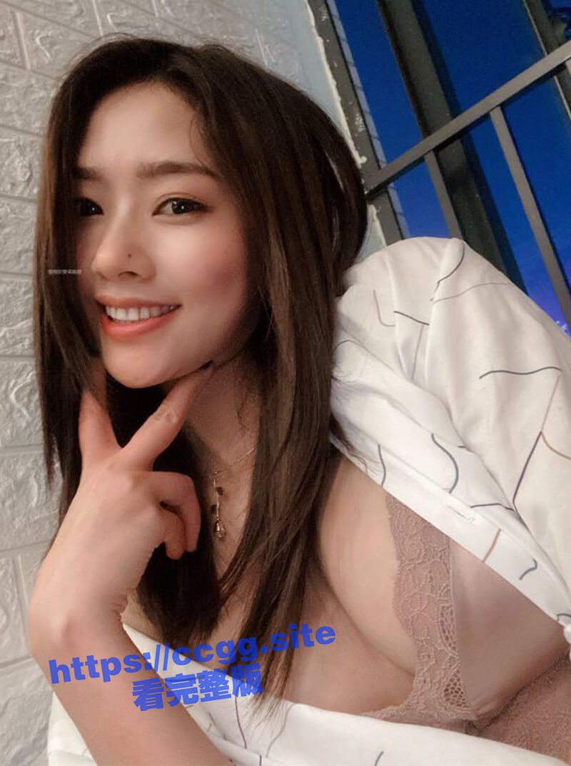 秀人网嫩模 方子宣 喷血私拍流出 粉乳翘臀一线天美鲍 逆天美腿性感妖娆！