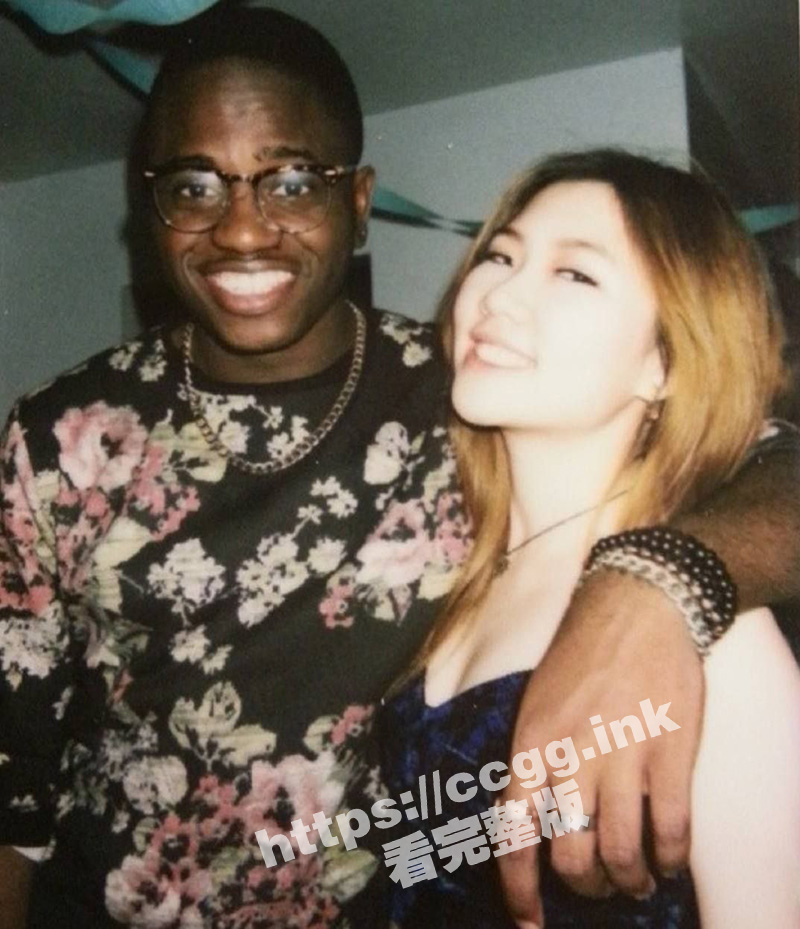 刚结婚的新娘就给老公戴绿帽 极度媚黑并出轨黑人 被狂操内射 准备生个小黑孩光宗耀祖！