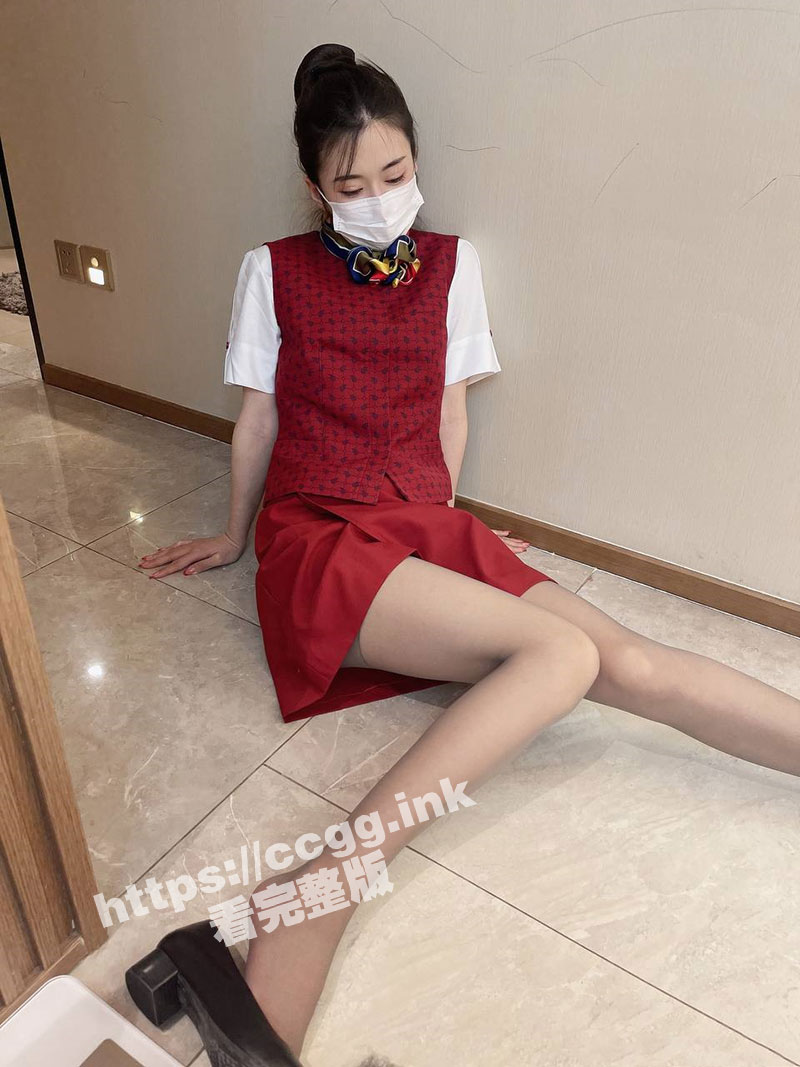 专操空姐之南航空姐篇！推特大神『BMWZ』空姐制服 黑丝美腿 各种虐操穿制服的空姐！