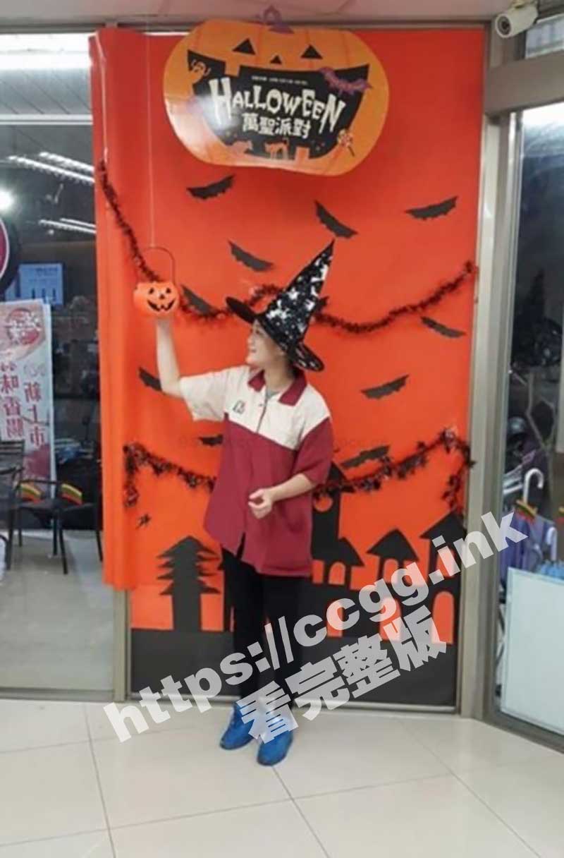 广州 某超市导购「曹丽颖」 靠按摩拿下的淫娃 精油一上手一摸 水止不住的流！主动吃鸡巴女上位骑乘