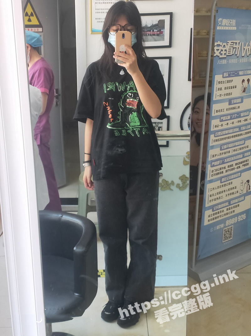 在校眼镜学生妹 被金主包养 舌钉乳钉外纯内骚菊花已开 露出自慰反差无比！