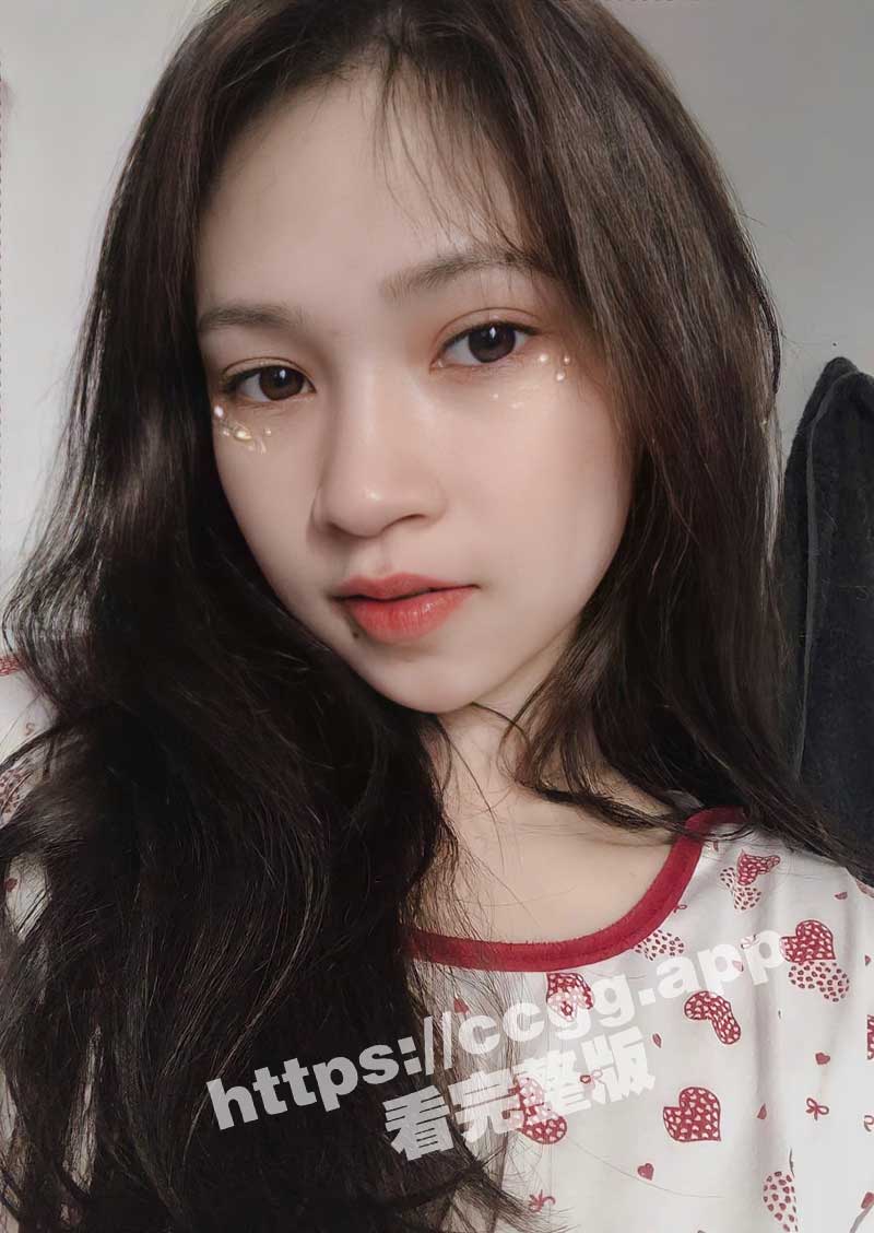 云盘泄密 靓男俊女 超高顏值情侶 家中浴缸泡泡浴啪啪视频遭泄漏！超级粉嫩小鲍鱼