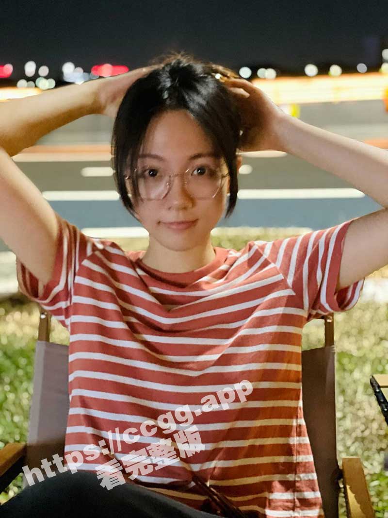 医院取精门 JK制眼镜娘「吴新园」 平日端庄文静的乖乖女 私下竟是绿主的母狗 反差感爆棚！