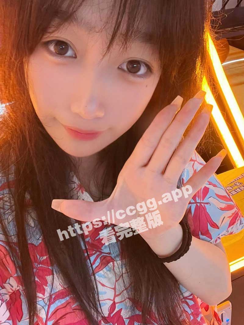 艳遇之都丽江 据说十个人有九个人能在这艳遇一把 短暂的4天旅行 酒吧邂逅小姐姐带回酒店啪啪啪