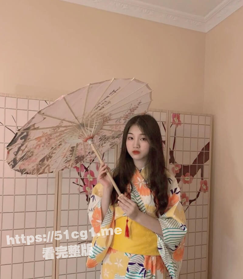 湖南科技学院「张怡婷」21岁的校鸡反差婊与同人发生关系被曝光