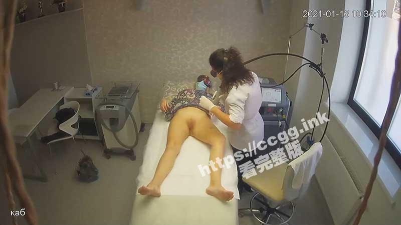 欧洲子宫乌克兰医院监控流出 乌克兰美女下体脱毛偷拍 全是粉嫩的鲍鱼 难怪老外支持乌克兰！