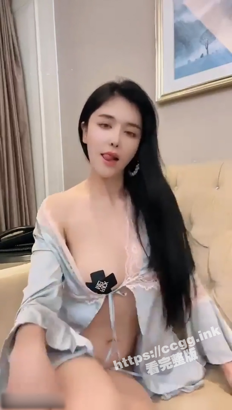 秀人网巨乳网红『刘钰儿』露脸露三点大尺度私拍合集！情趣内衣黑丝 掰开逼逼给你看！