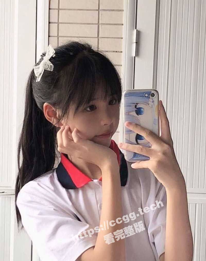 【万人求系列】 超嫩清纯学生妹 一对可爱的小白兔十分的诱人 和男朋友做爱 白浆清晰可见 真的太TM令人羡慕了