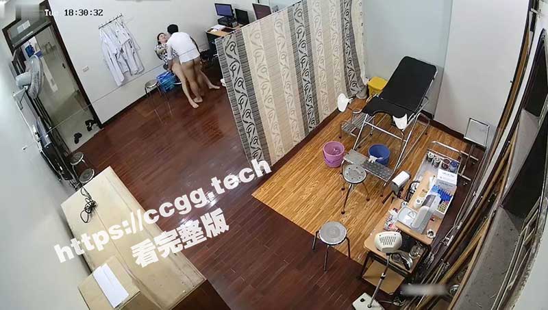 医生眼里有性别吗？男医生与女病人在诊疗室偷情 完事后免费给女病人做阴道检查！夫人，免费的阴道检查了解一下？