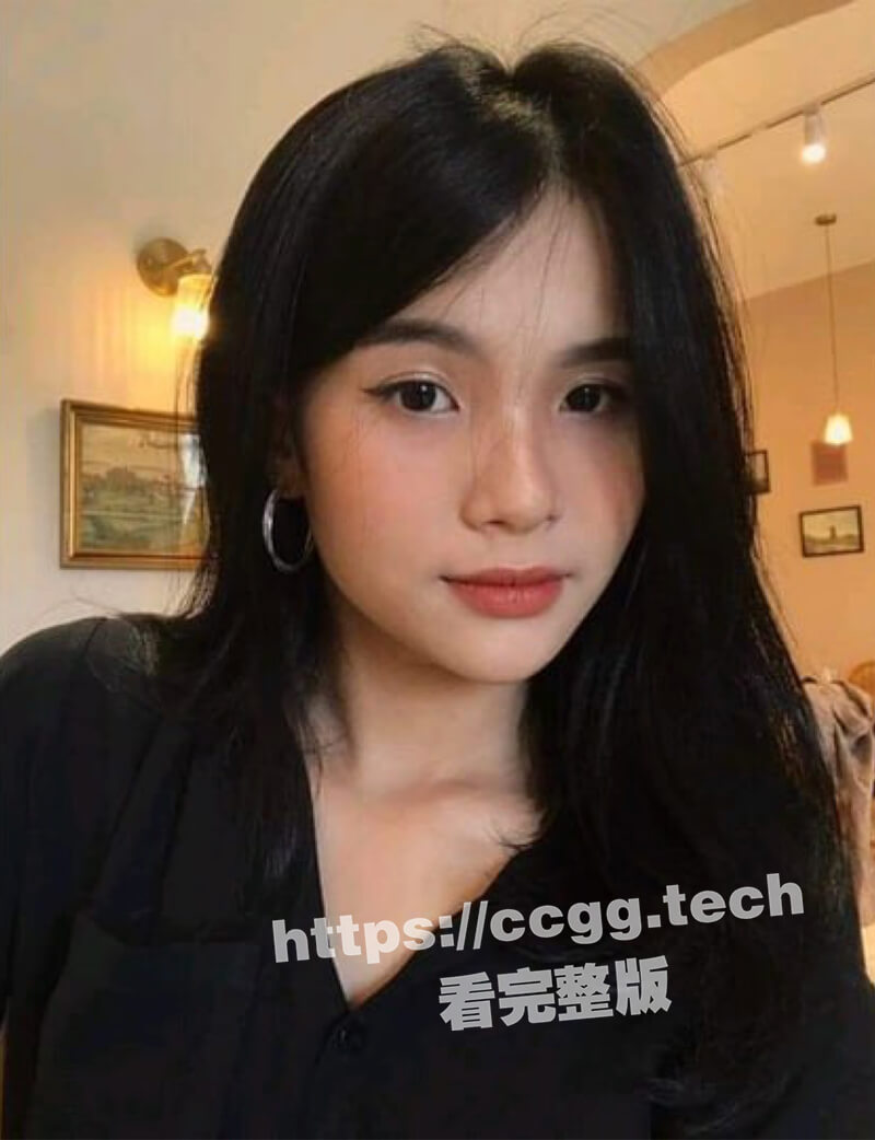 面试诈骗，骚逼女大学生想红被套路拍裸照，全裸面试过程遭曝光这下可畏是真的火了