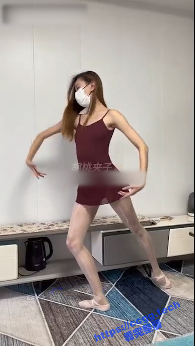 横竖一字马抽插次次到底！顶级身材极品反差婊 芭蕾舞福利姬 胡桃夹子 裸舞啪啪福利甄选！