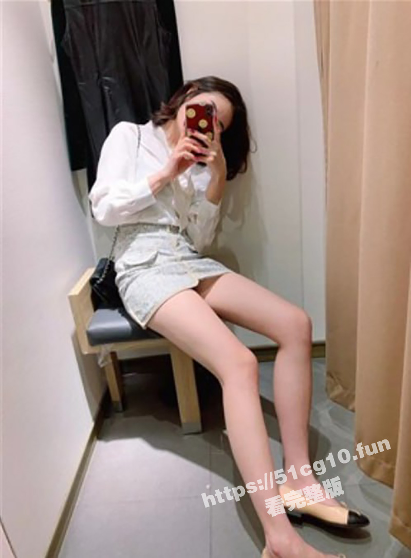 极品轻熟美少妇性瘾极强 背着老公和情人酒店开房 被渣男炫耀泄密私拍！
