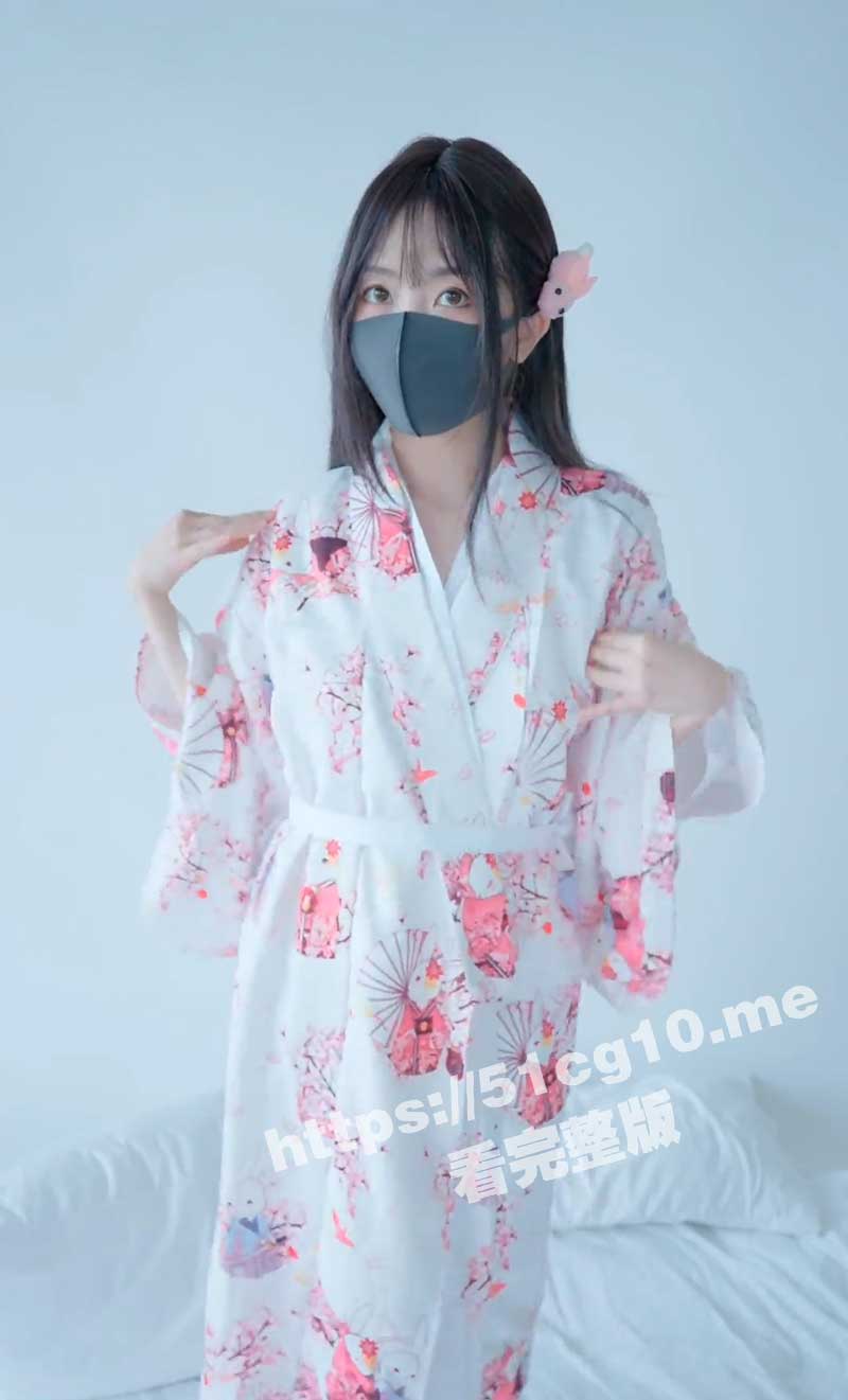 火爆全网 玩偶姐姐『HongKongDoll』分手后8月最新流出 单人的自慰时间日系的穿着 再也看不到玩偶实战视频了