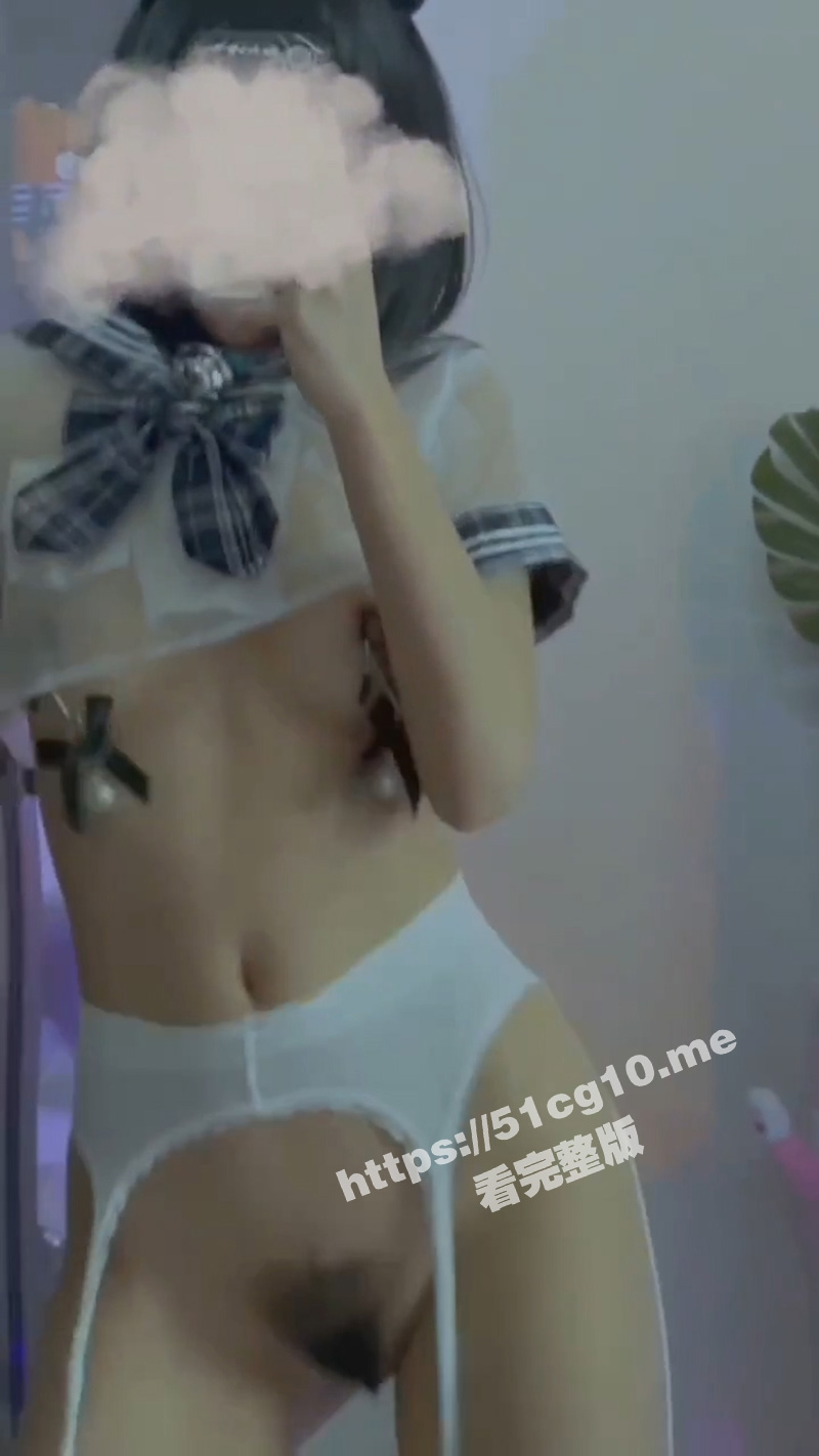 青春无敌抖音风！极品推特网红嫩妹【小仙云儿】高价定制裸舞 翘臀大长腿各种制服小可爱！